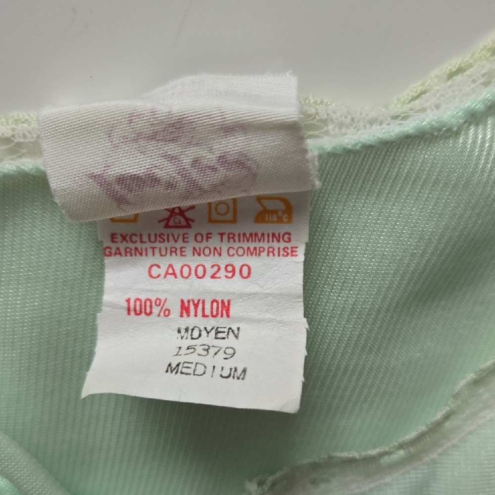 ✨ Vintage Lou’lee Canada Bed Jacket Satin Embroidered Mint Green (M) - Picture 8 of 13